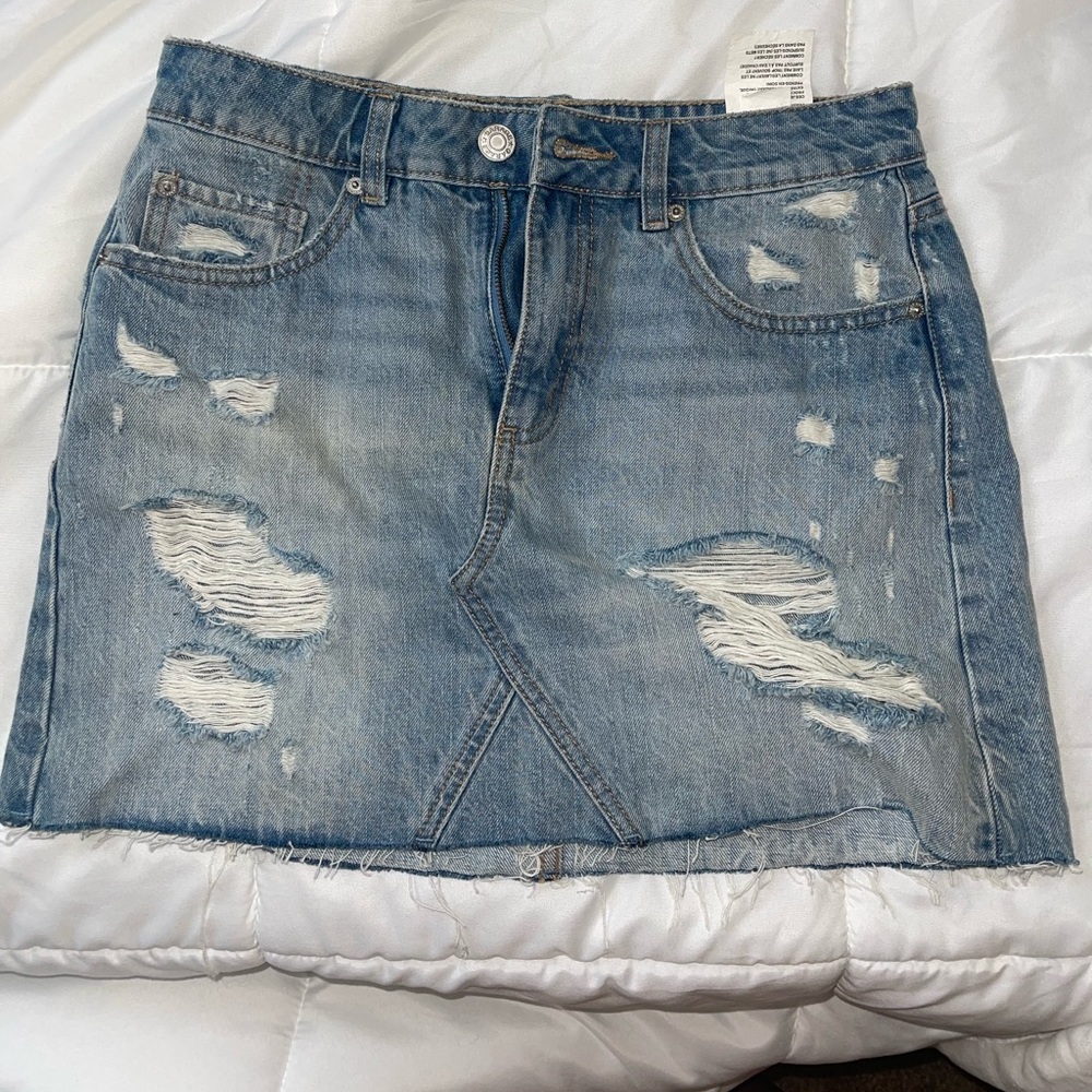 Mini skirt by garage